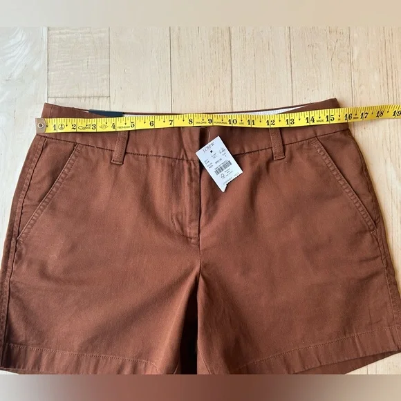 J. Crew Women’s Classic Chino 5” Inseam 100% Cotton Antique Oak Brown Size 4 NWT - Picture 10 of 16